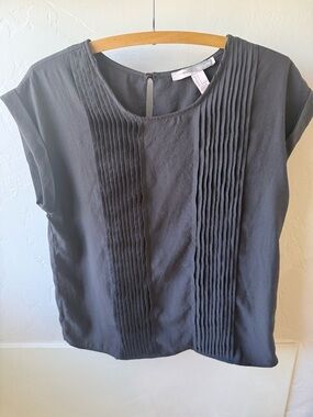 Forever 21 Dark Grey Top Pleat Front Cap Sleeve Workwear Shell Business Casual S